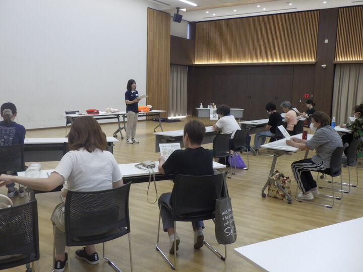 子ども救命講習会を開催しました！（写真１）